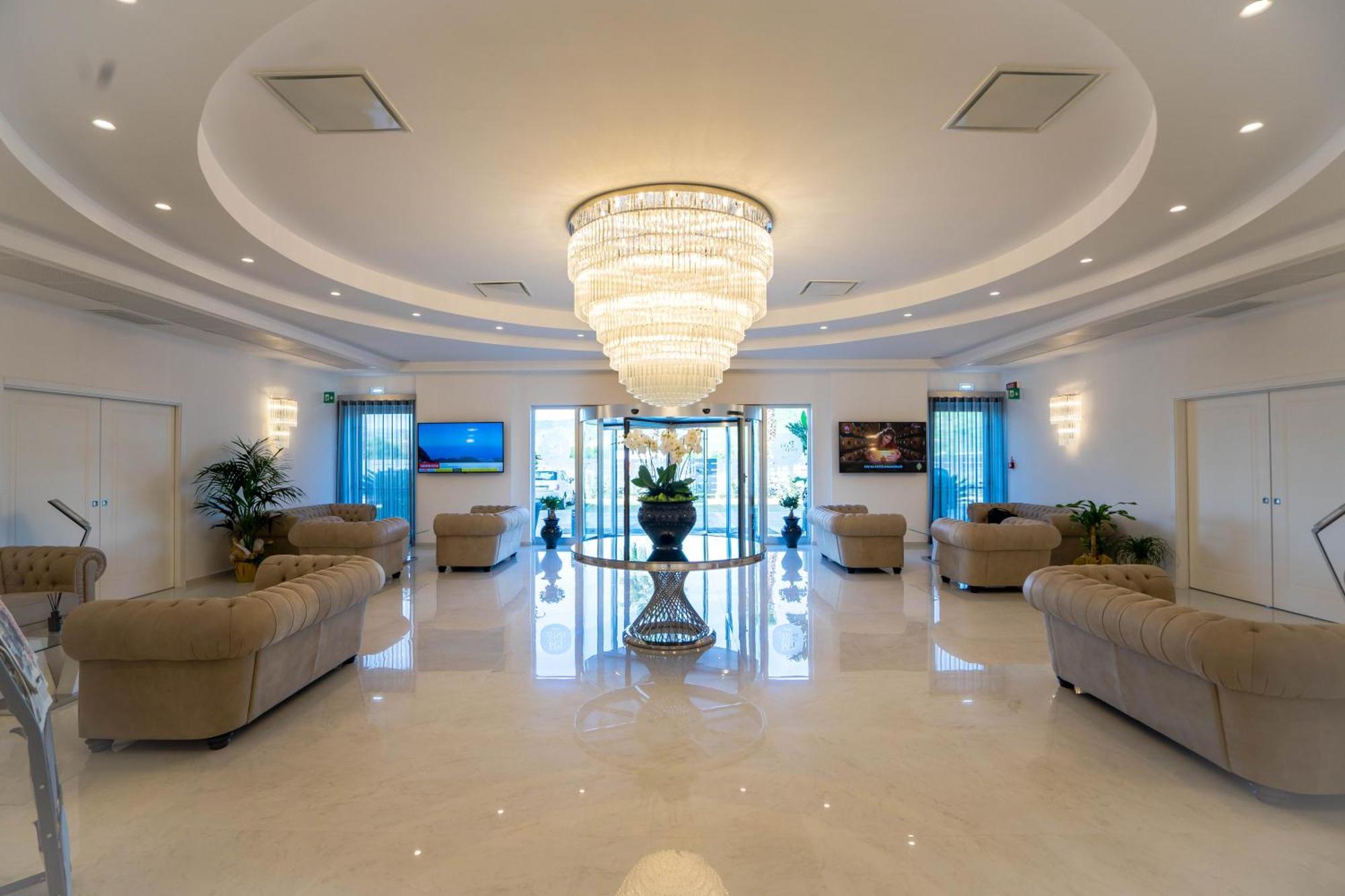 Pm Hotel Catanzaro Ngoại thất bức ảnh