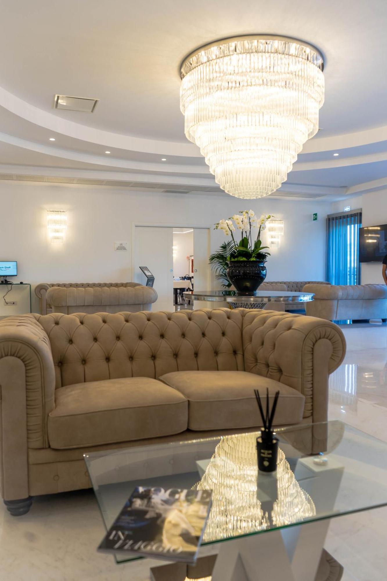 Pm Hotel Catanzaro Ngoại thất bức ảnh