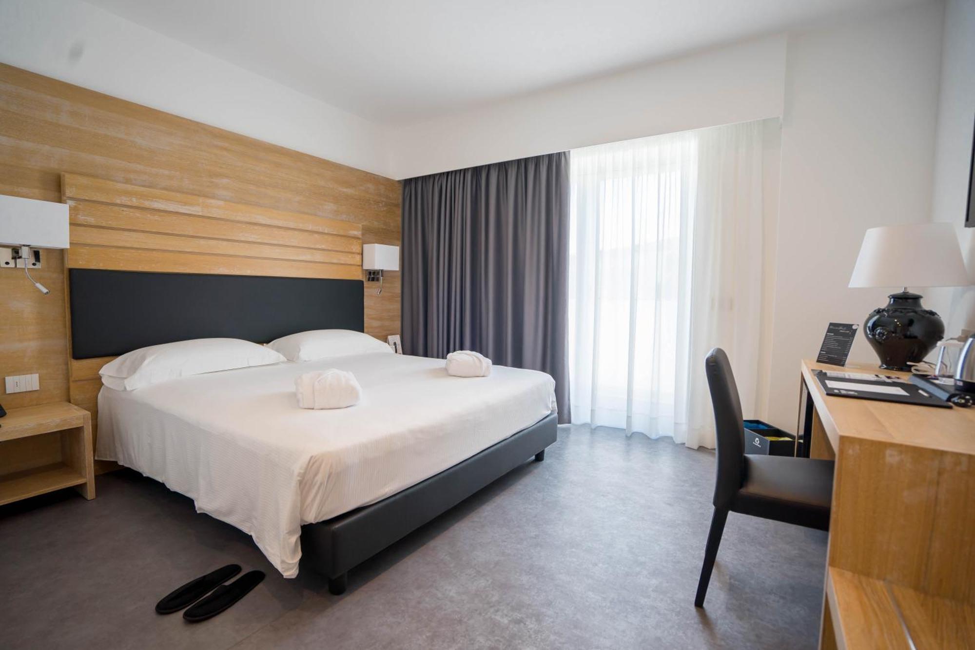 Pm Hotel Catanzaro Ngoại thất bức ảnh
